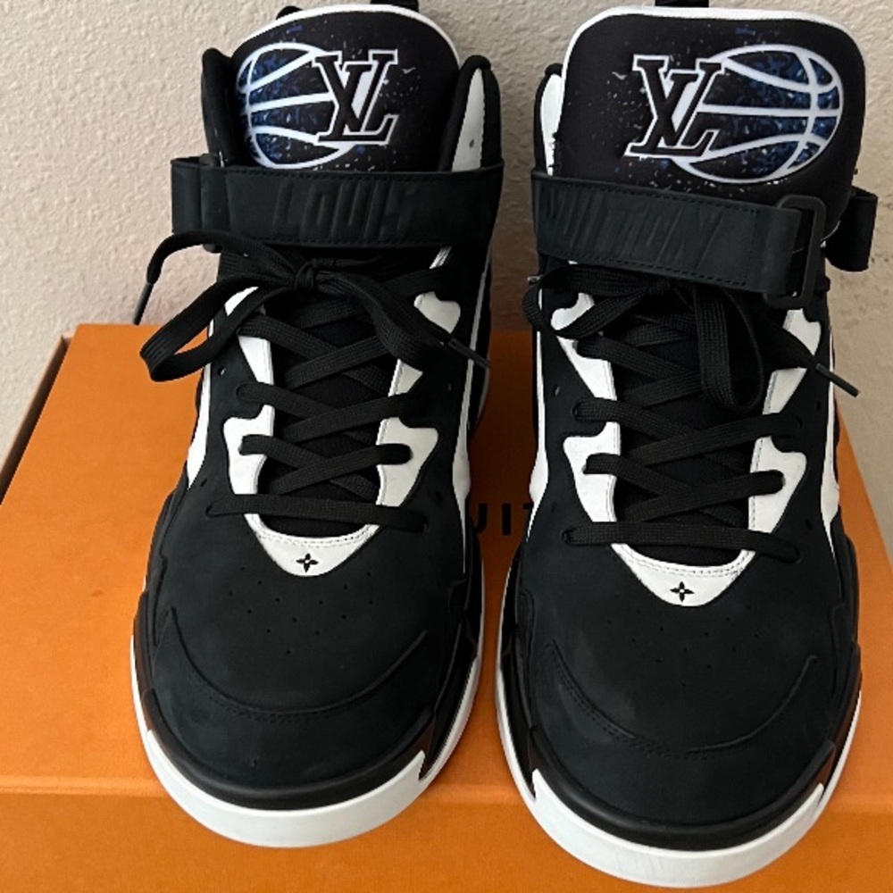 Louis Vuitton LV trainer size US 13 mens